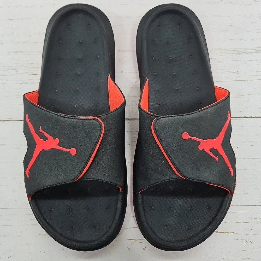 Jordan RCVR Slides Mens 12 Black‎ Red Sandals Logo Solarsoft Comfort 558888-4019